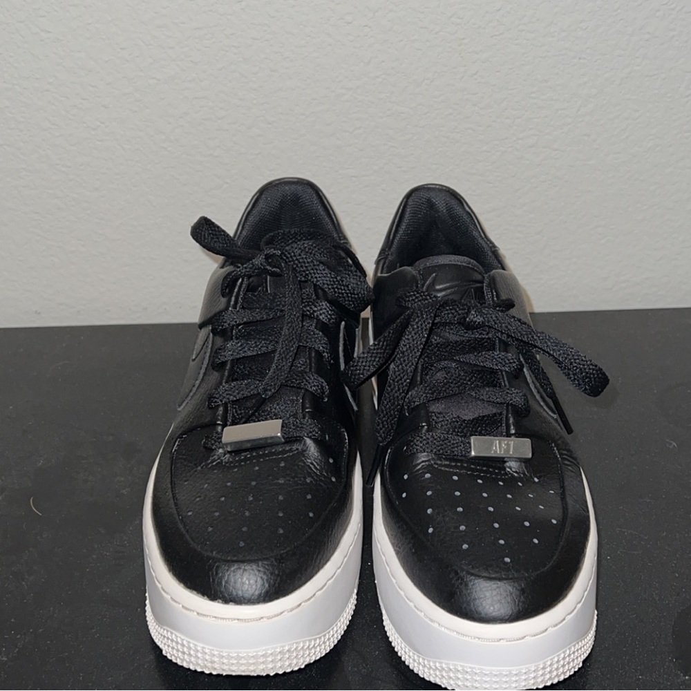 Nike Women’s Air Force 1 Sage Low size 7 Black